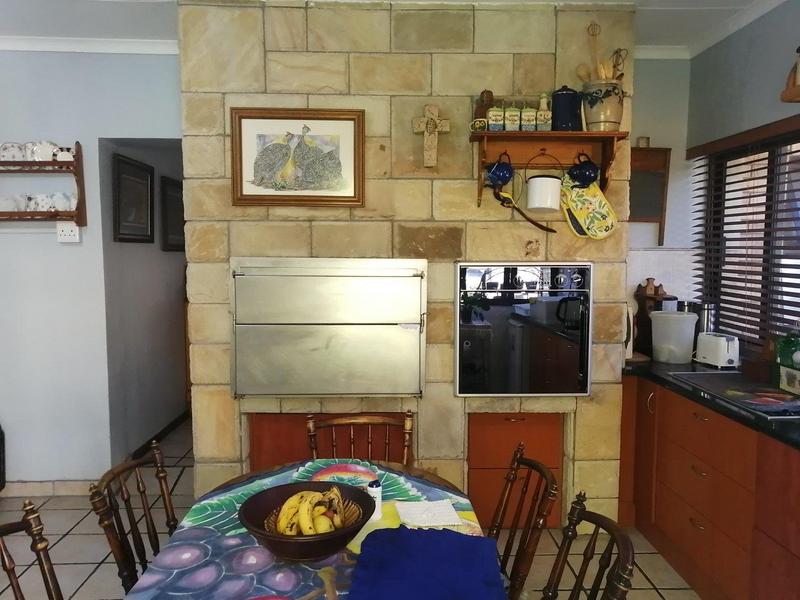5 Bedroom Property for Sale in Outeniqua Strand Western Cape